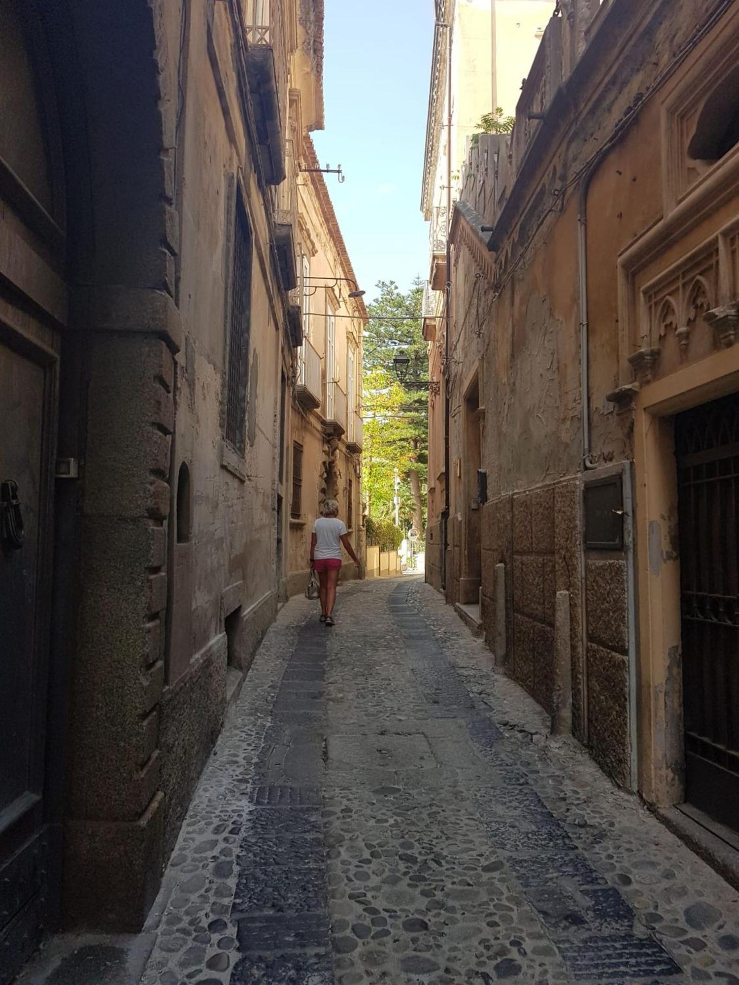 B&B Il Vicolo Di Pizzo ภายนอก รูปภาพ